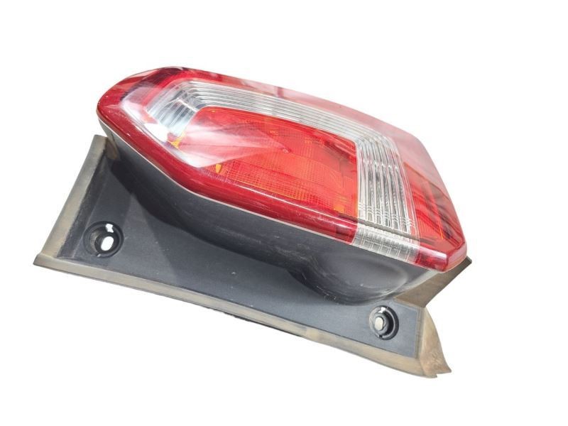 Driver Tail Light Without Police Package Clear Lens Fits 16-19 EXPLORE