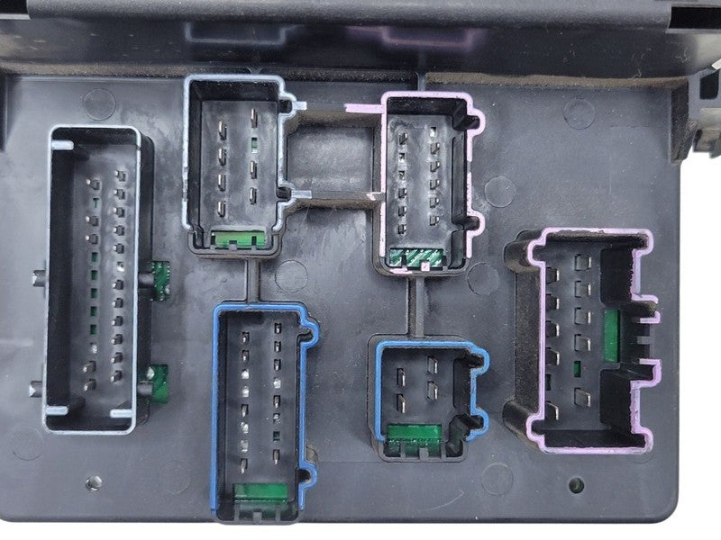 Fuse Box Engine Right Hand Kick Panel Fits 07-08 FORD F150 677941 7L3T