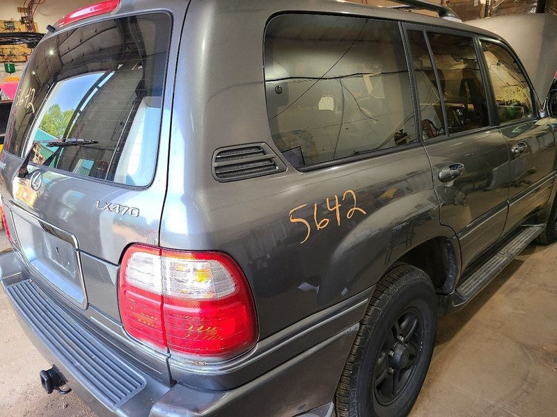 Passenger Front Door Without 9 Speaker Option Fits 98-06 LEXUS LX470 6