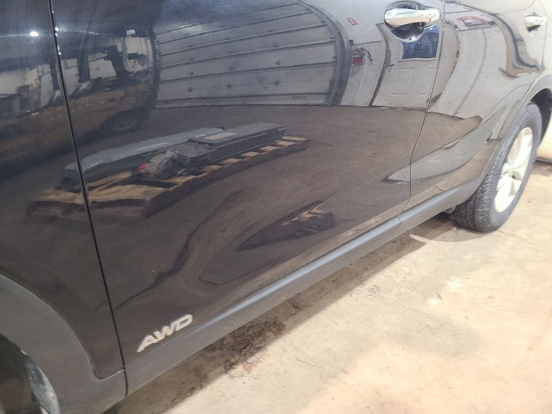 Driver Front Door Thru 06/03/18 Fits 16-19 SORENTO 655386