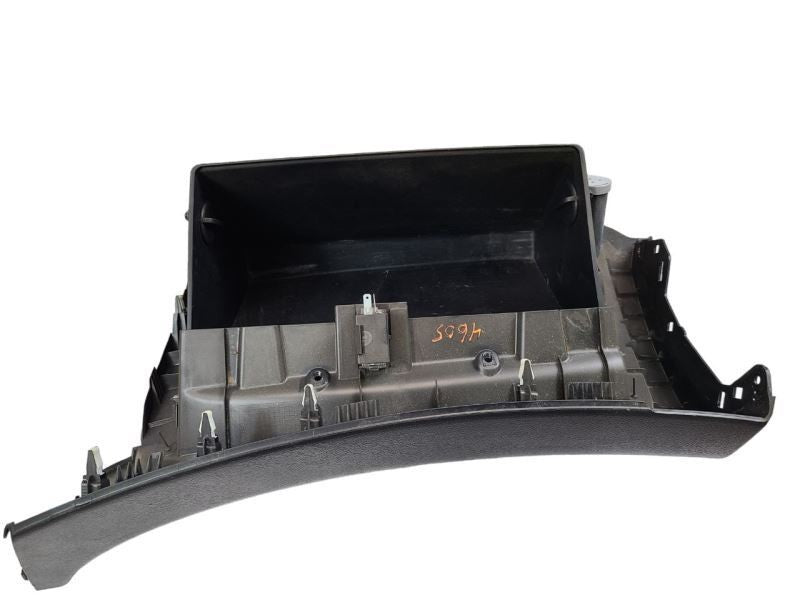 SONATA    2011 Glove Box 582226