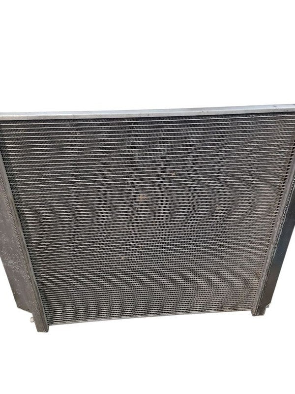Radiator 8-366 Fits 05-07 FORD F250SD PICKUP 648327
