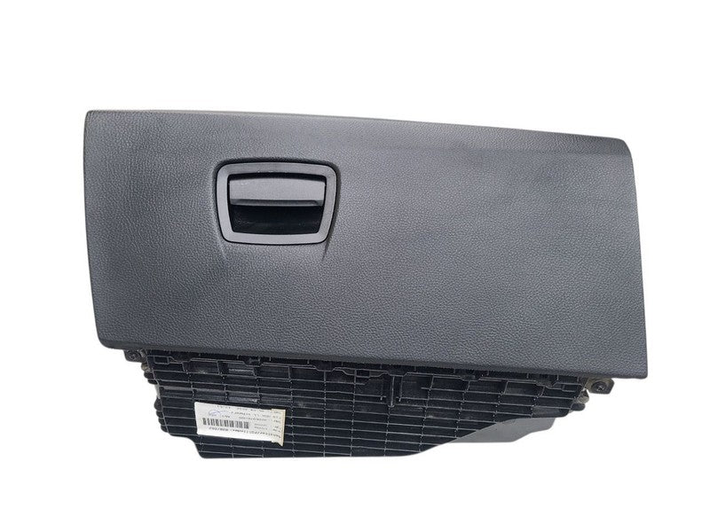 535I      2016 Glove Box 674551