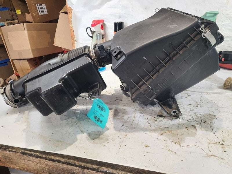 Air Cleaner 3.5L 6 Cylinder 2GRFKS Engine Fits 16-23 TACOMA 672355