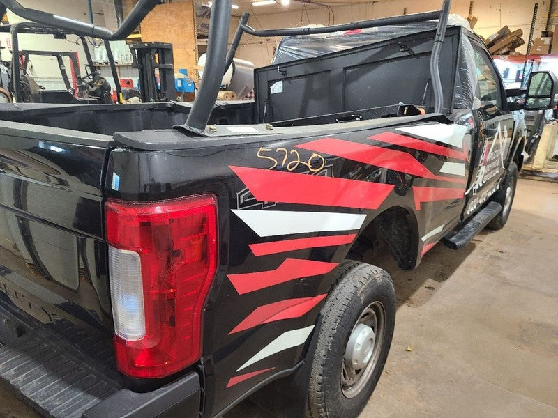 F250SD    2018 Cowl 679339