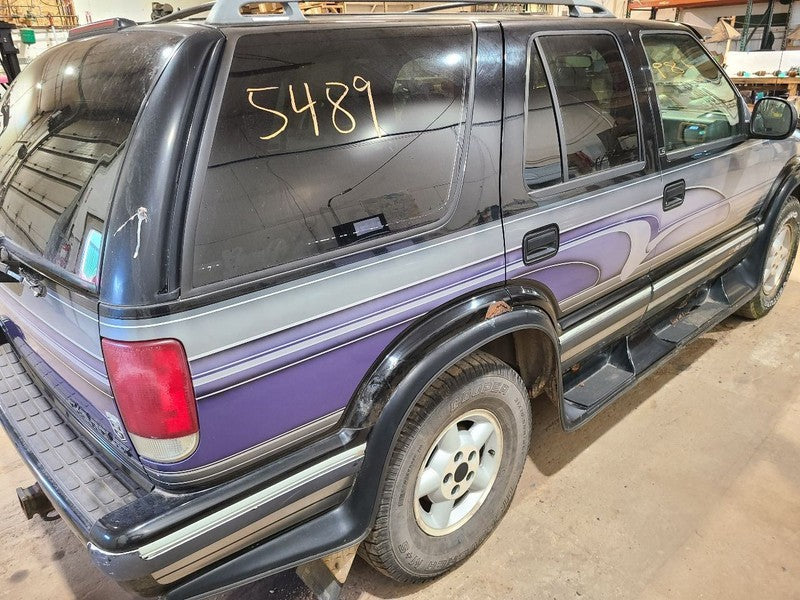 Trunk/Hatch/Tailgate Lower With Wiper Fits 95-05 BLAZER S10/JIMMY S15 