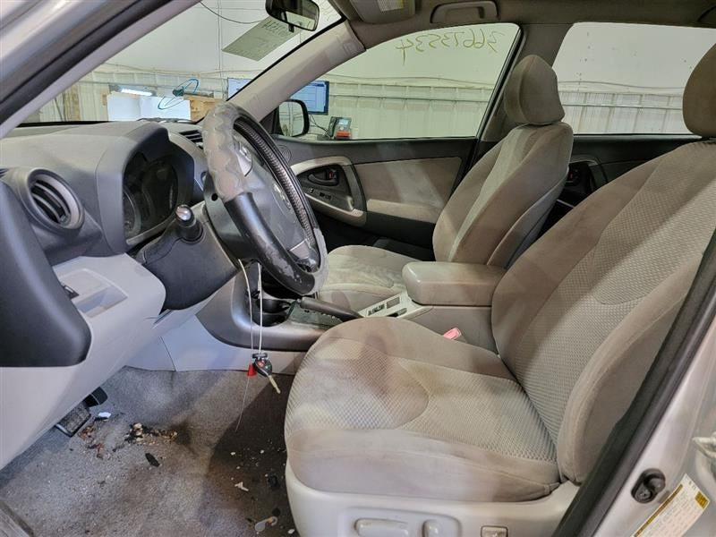 RAV 4     2008 Owners Manual 552927