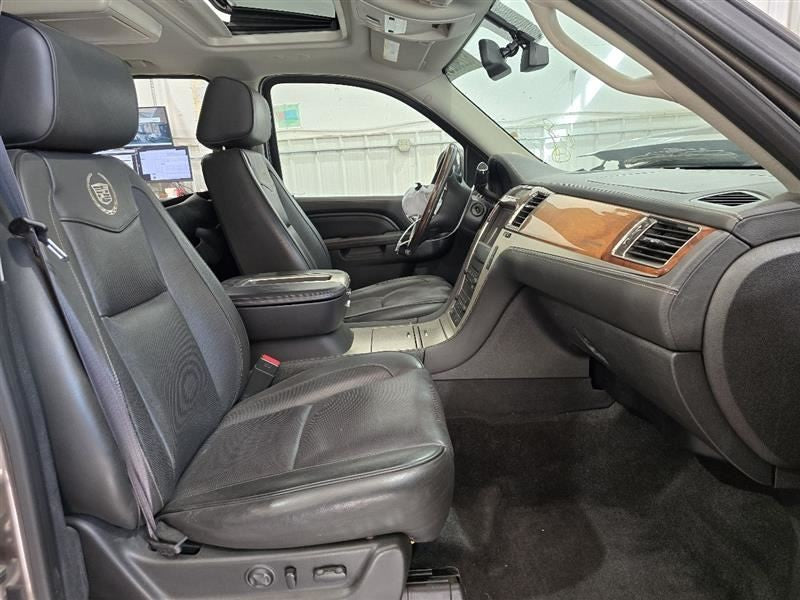 ESCALADE  2012 Seat Belt Rear 597946