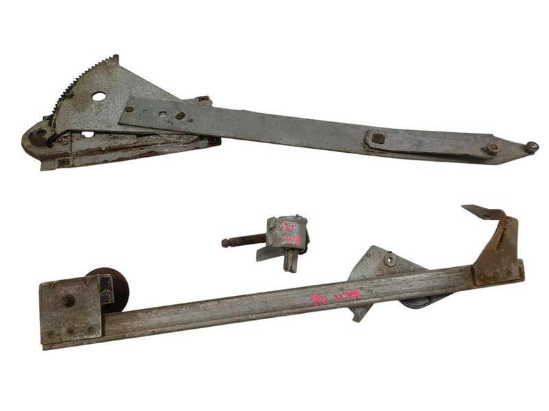Passenger Front Window Regulator Manual 2 Door Fits 67-68 BUICK 625351