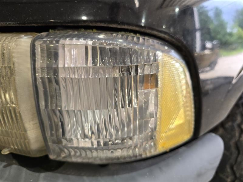 Driver Corner/Park Light Beside Headlamp Fits 94-02 DODGE 2500 PICKUP 