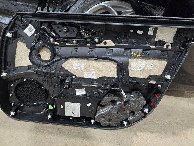 GIULIA    2019 Front Door Trim Panel 612918