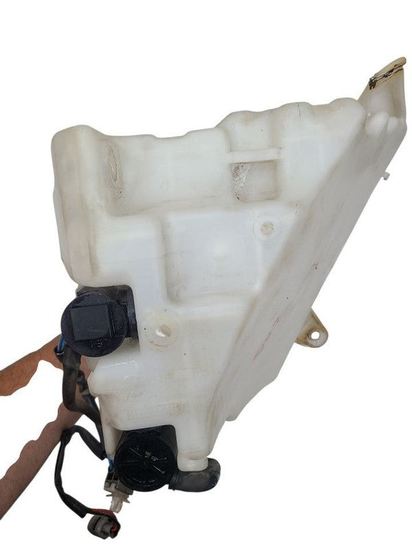 Wash Reservoir 2.5 Liter Capacity With Rear Wiper Fits 98-02 4 RUNNER 