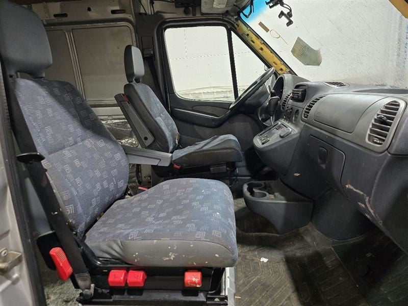Door Handle Exterior Front Door Driver Left Fits 02-06 SPRINTER 2500 6