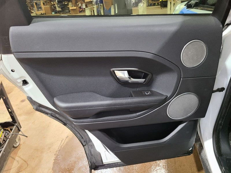 EVOQUE    2015 Door Trim Panel Rear 660858