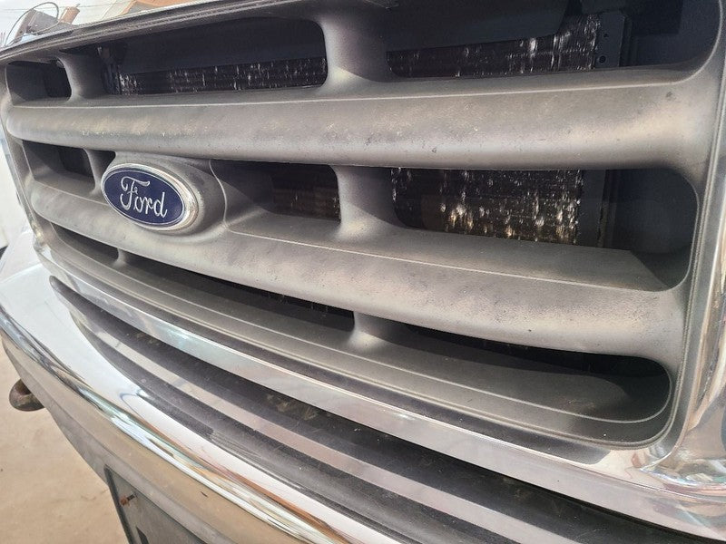 Grille Chrome Surround With Painted Bars Fits 99-04 FORD F250SD PICKUP