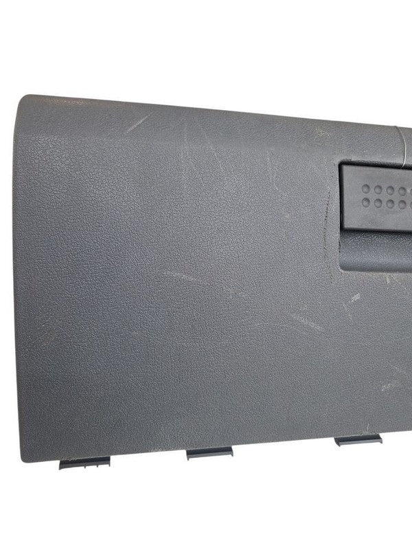 RAM2500   2006 Glove Box 672757