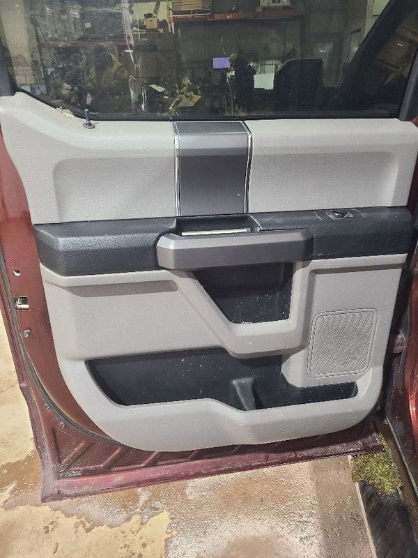 F150      2016 Door Trim Panel Rear 652375
