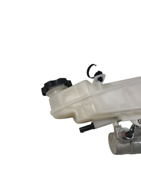 Brake Master Cylinder Fits 17-23 BOLT 652779