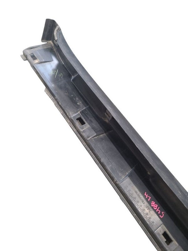 OUTBAKLEG 2013 Rocker Panel Moulding 664709