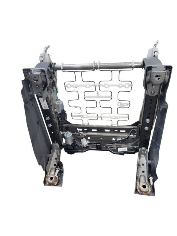 SIENNA    2019 Front Seat Track 670042