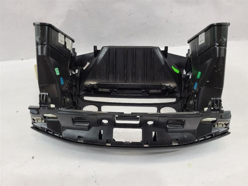 FOCUS     2015 Dash Bezel 555678