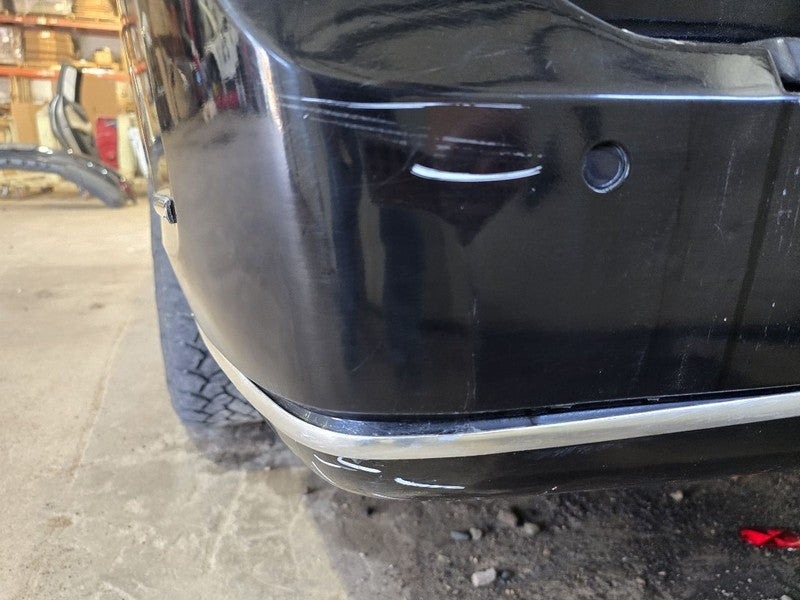 Rear Bumper Park Assist With Sensor Holes In Cover Fits 09-17 NAVIGATO