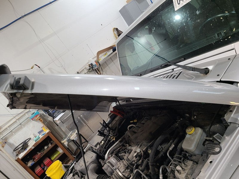 Hood Flat Center Fits 07-12 WRANGLER 680321