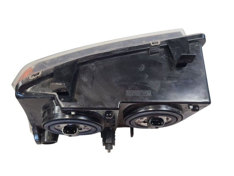 Passenger Headlight Fits 03-04 AVALANCHE 1500 660481