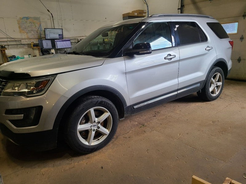 EXPLORER  2016 Headliner 675646