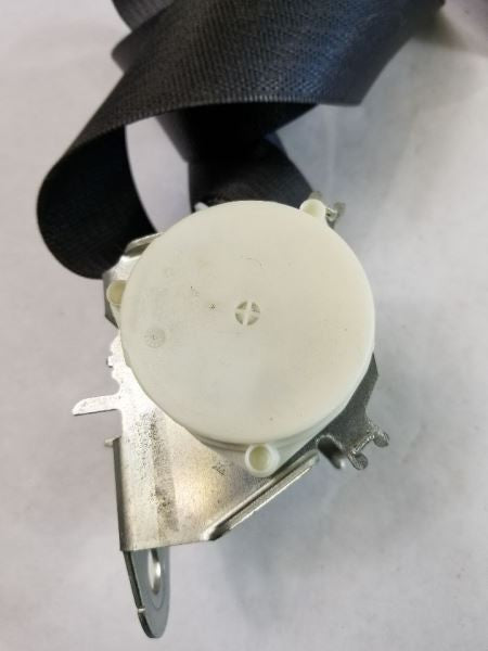 REAR YUKON     2007 2nd Row Driver's Side Retractor Seat Belt Rear 436