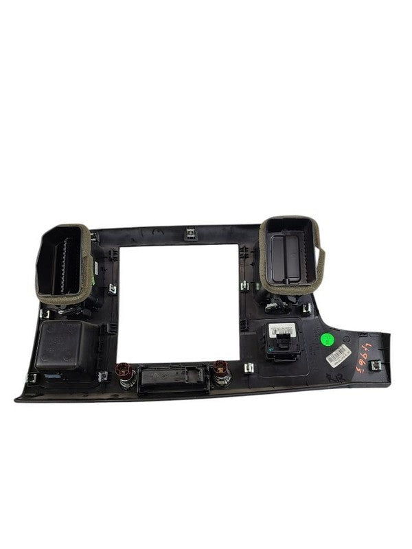 SILV25NEW 2007 Dash Bezel 620929
