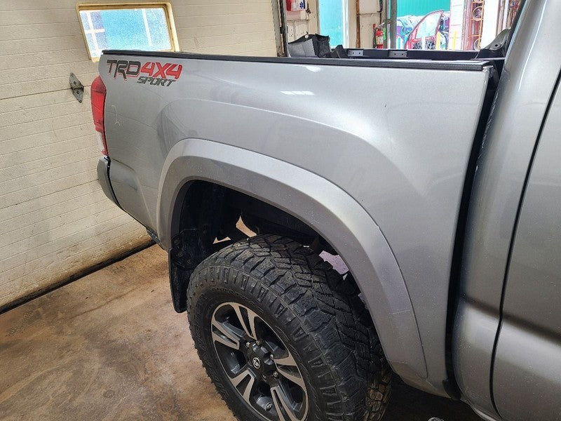 Pickup Box 5' 0" Short Box With Fender Flare Fits 16-23 TACOMA 672336