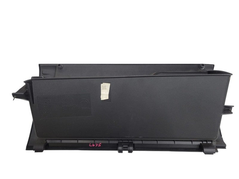 RAM3500   2023 Glove Box 677888