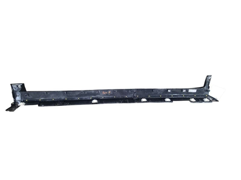 EQUINOX   2018 Rocker Panel Moulding 672407