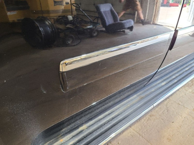 YUKON     2011 Door Moulding Rear 671832