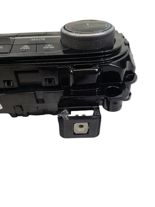 Temperature Control Front With Dual Zone Fits 22 ESCAPE 615615