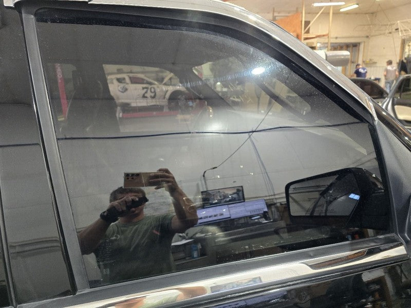 Passenger Right Front Door Glass With Acoustic Fits 16-17 EXPEDITION 6
