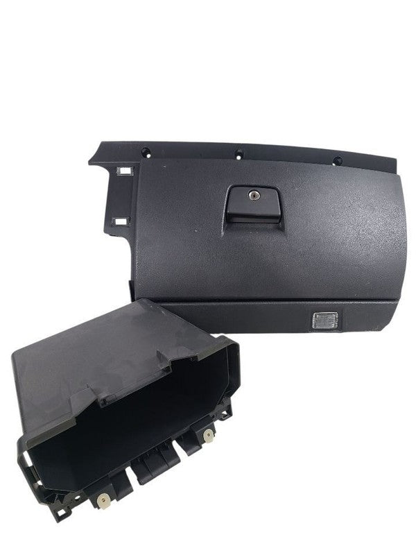 C30       2013 Glove Box 645153