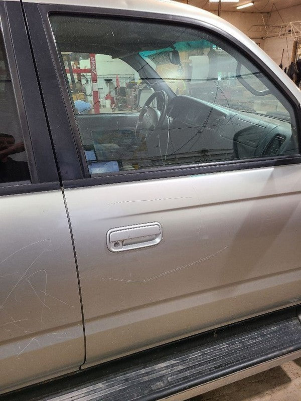 Passenger Front Door SR5 Electric Windows Fits 96-02 4 RUNNER 667871