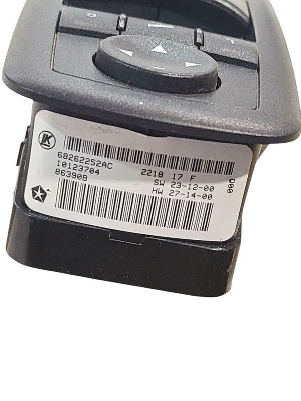 RAM15NEW  2019 Front Door Switch 650018