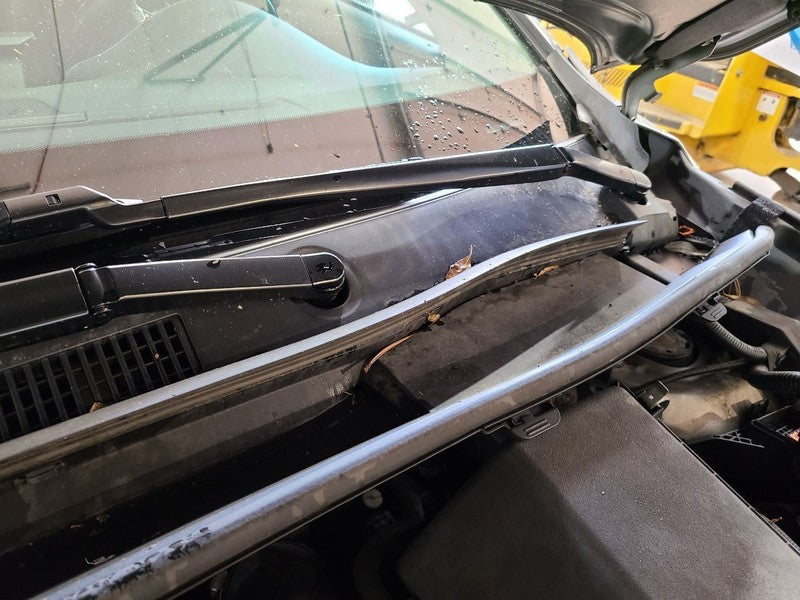 NX200T    2016 Cowl 673808