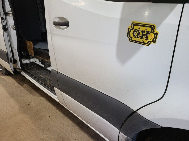 Passenger Right Front Door Fits 19-22 MERCEDES SPRINTER 1500 672033