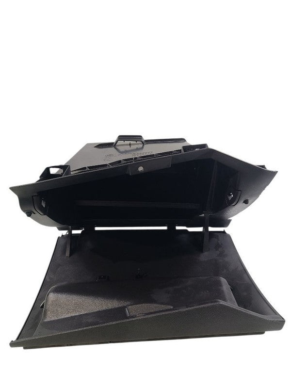 ESCAPE    2015 Glove Box 656643