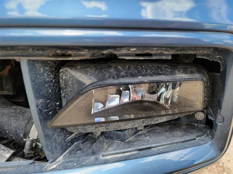Driver Corner/Park Light Fog-driving Bumper Mounted Fits 13-16 AUDI A4