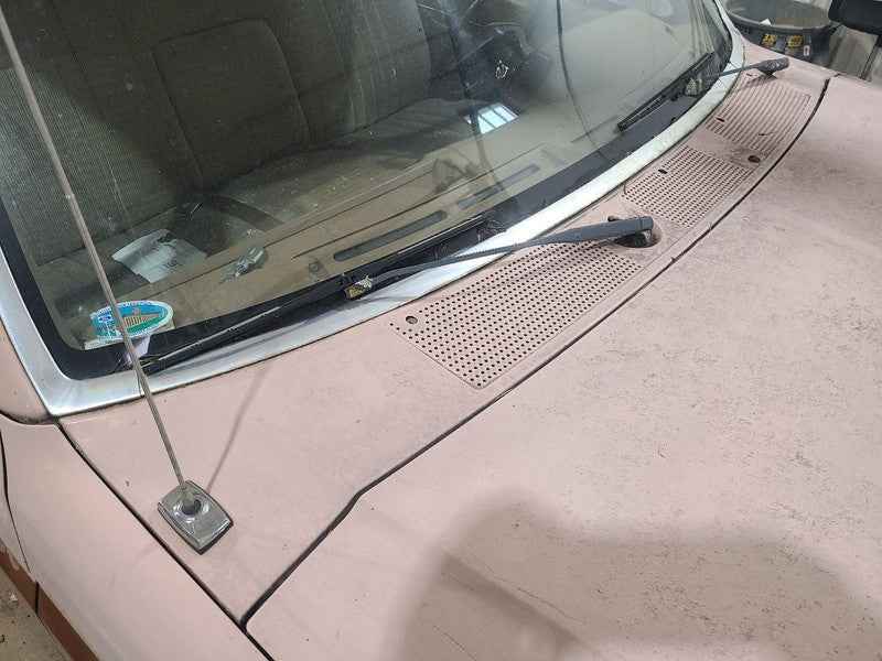 F150      1988 Cowl 649447
