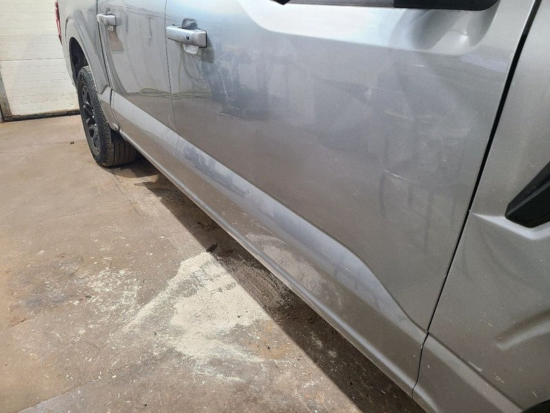 Passenger Right Front Door Electric Fits 21-25 FORD F150 PICKUP 680177