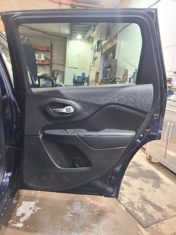 Passenger Right Rear Side Door Fits 14-23 CHEROKEE 658337