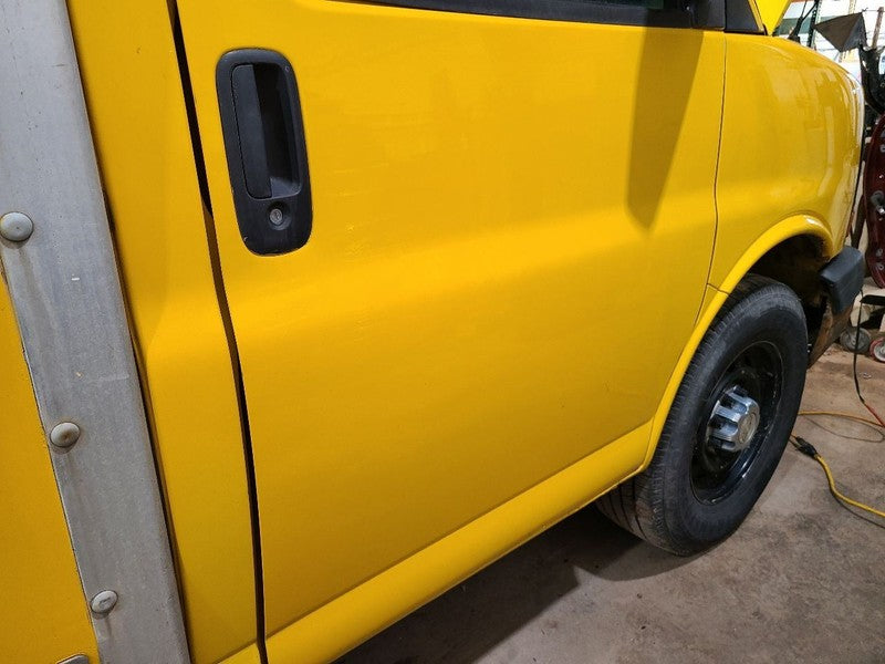Passenger Right Front Door Manual Fits 03-15 EXPRESS 2500 VAN 665102