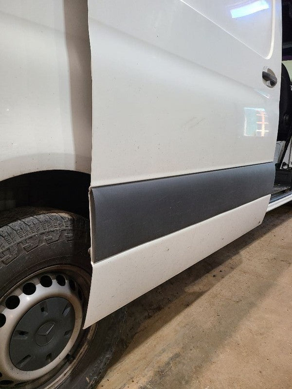 Passenger Rear Side Door Sliding Fits 19-22 MERCEDES SPRINTER 1500 672