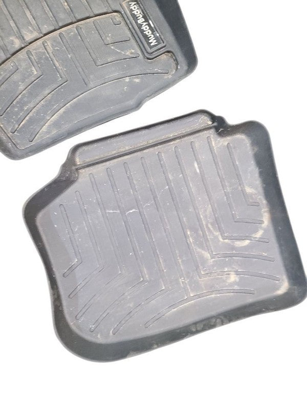 PASSAT    2022 Floor Mat 637879